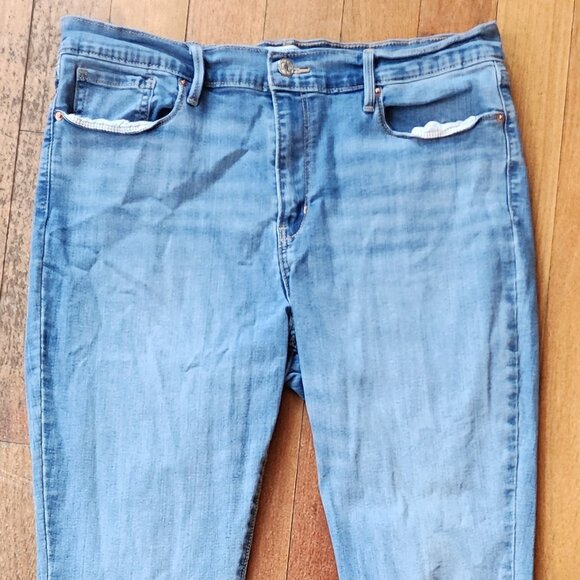 Denizen from Levi's Light Wash High-Rise Straight Jeans Size W32 L28 14 Short - Picture 2 of 15
